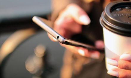 Awan Gelap Menanti Penjualan Smartphone 2026