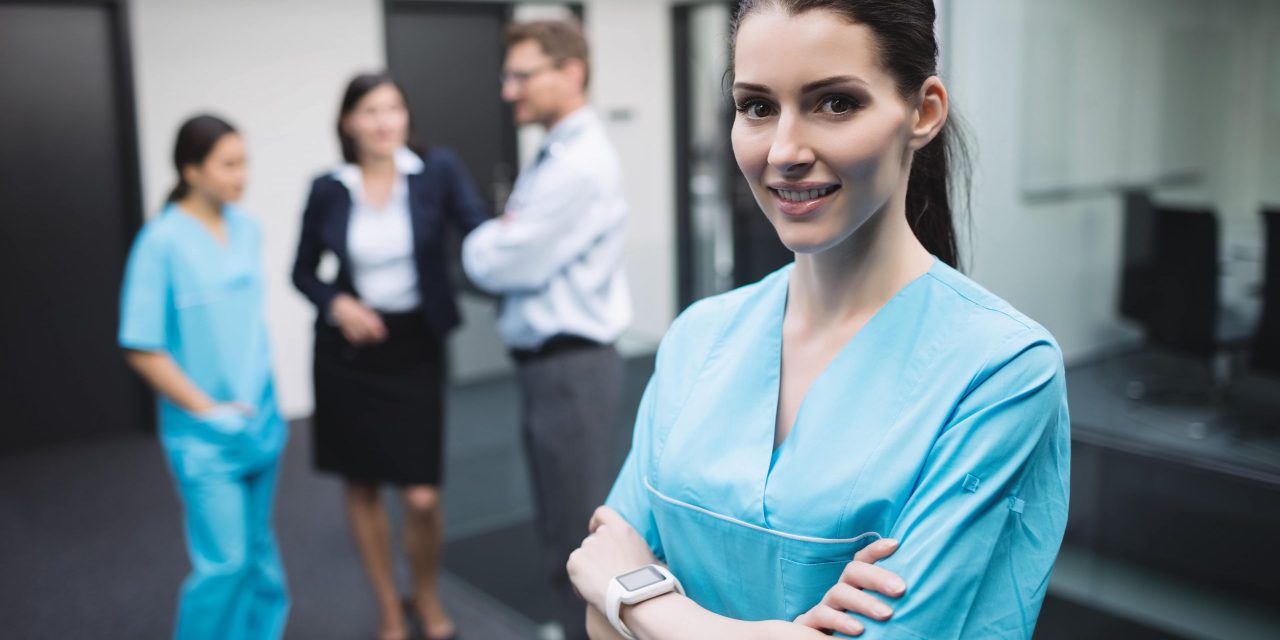 Sehari Menjadi Perawat: Dedikasi, Tantangan, Dan Pengorbanan