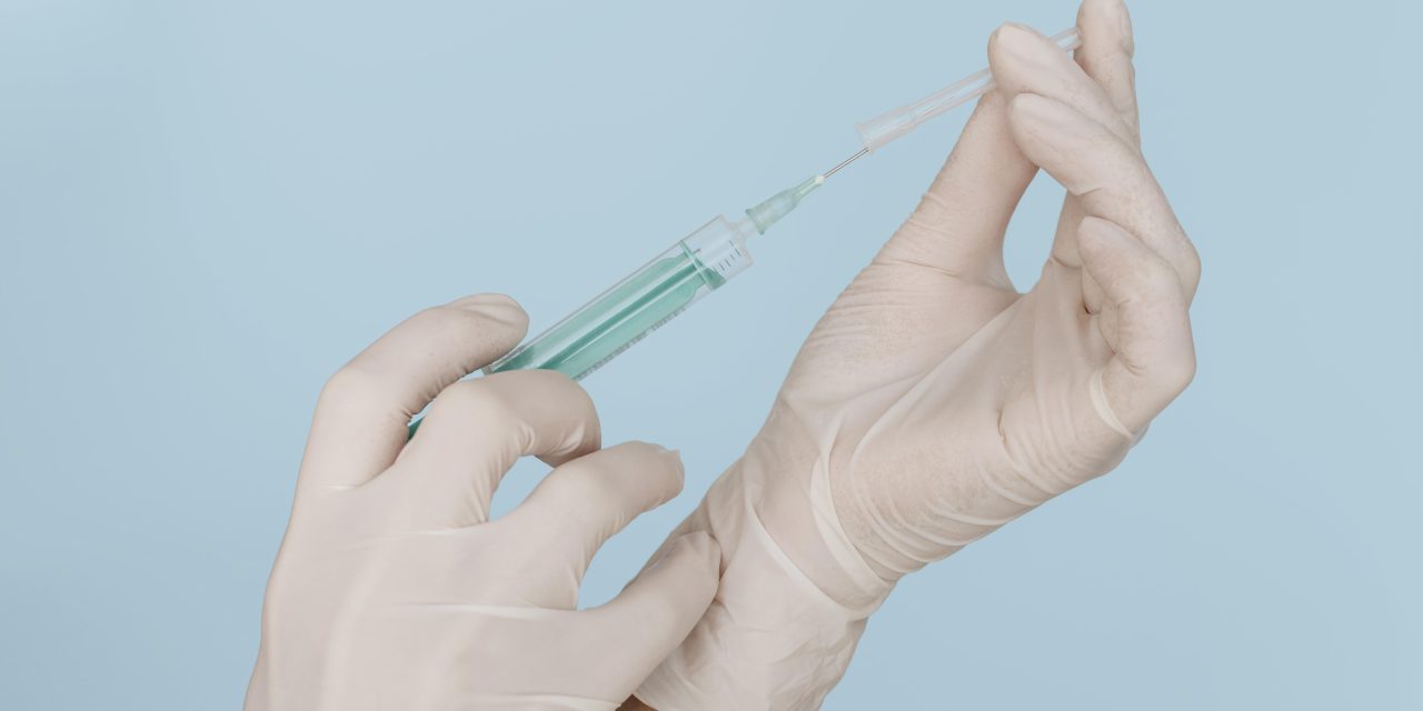 Suntik Putih VS Perawatan Alami: Mana Yang Lebih Baik