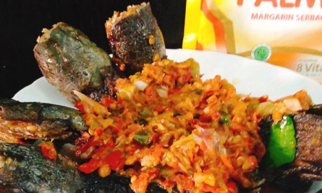 Sambal Pecak Lele Dan Ayam: Cita Rasa Sederhana Menggoda