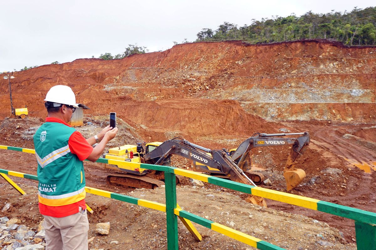 Upaya Regulasi Dan Keberlanjutan Penambangan Di Papua