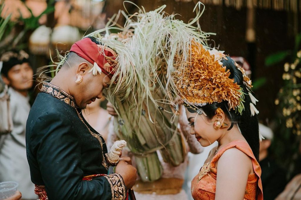 Tradisi Pernikahan Adat Indonesia Yang Penuh Makna Filosofis