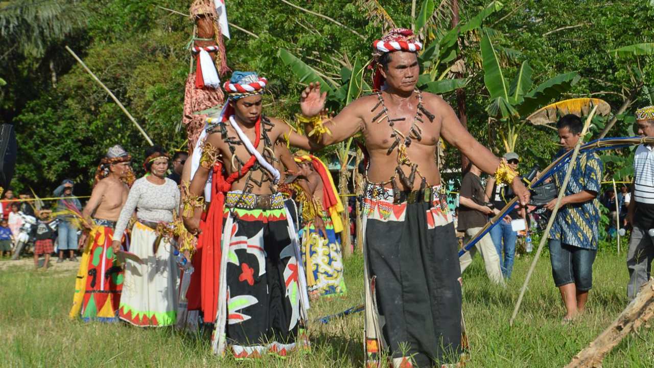 Mengenal Ragam Upacara Adat Suku Dayak Yang Sarat Makna