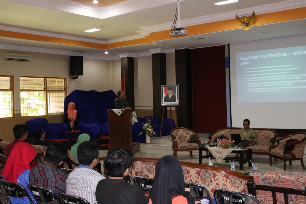 Peran Mahasiswa Mengawal Kebijakan Publik Melalui Forum