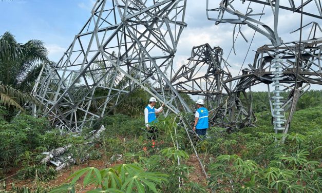 Upaya Perbaikan Dikebut Setelah 12 Tower Transmisi Rusak