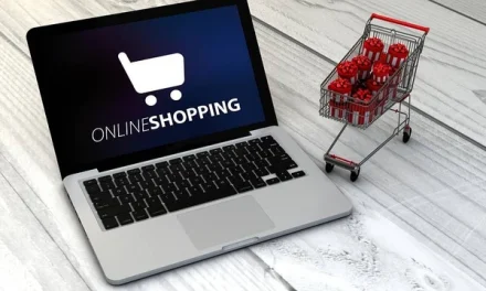 Perubahan Pola Belanja Masyarakat Saat Maraknya E-Commerce