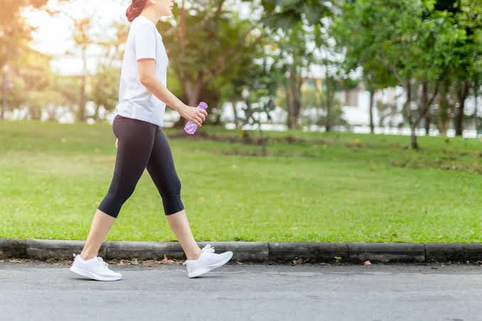 Aktivitas Ringan Jalan Kaki Yang Mudah Dimasukkan Ke Rutinitas