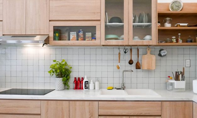 Dapur Rapi: Kebiasaan Menyimpan Peralatan Dan Bahan Makanan