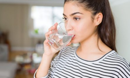 Kebiasaan Minum Air: Kebutuhan Cairan Dalam Aktivitas Harian
