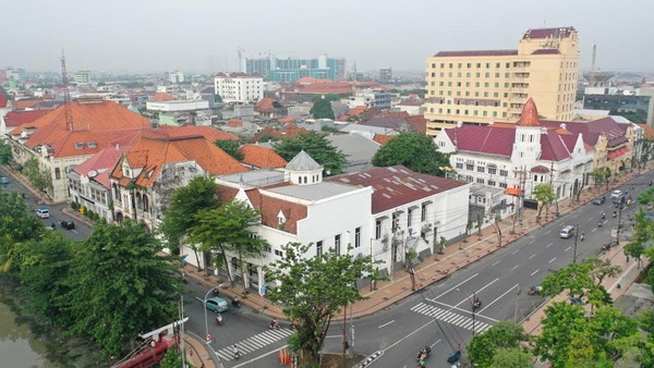 Surabaya: Kota Dengan Perkembangan Ekonomi Di Ruang Publik