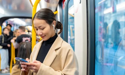 Transportasi Umum: Perannya Mendukung Mobilitas Masyarakat